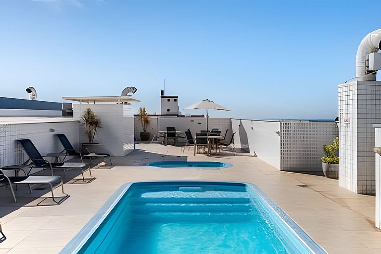 Piscina/Sauna a 250m Praia Toninhas c/ AC e Wi-Fi