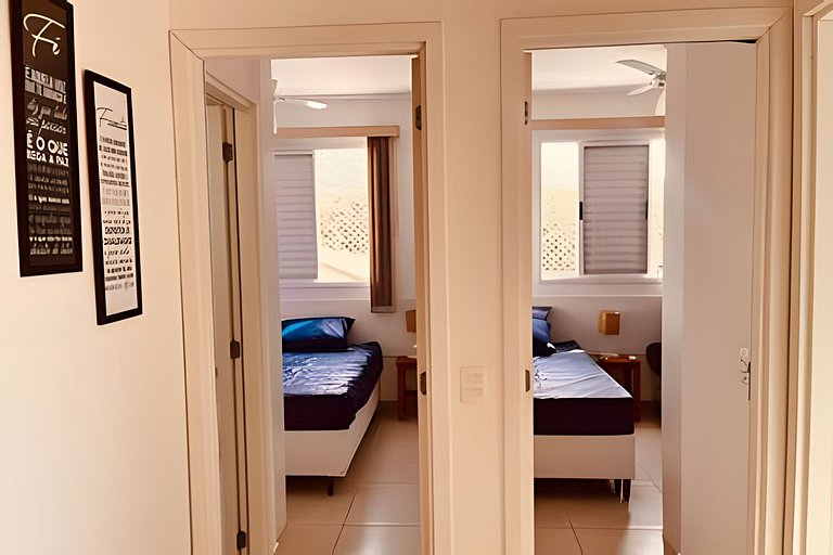 Piscina/Sauna a 250m Praia Toninhas c/ AC e Wi-Fi