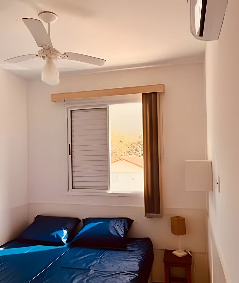 Piscina/Sauna a 250m Praia Toninhas c/ AC e Wi-Fi