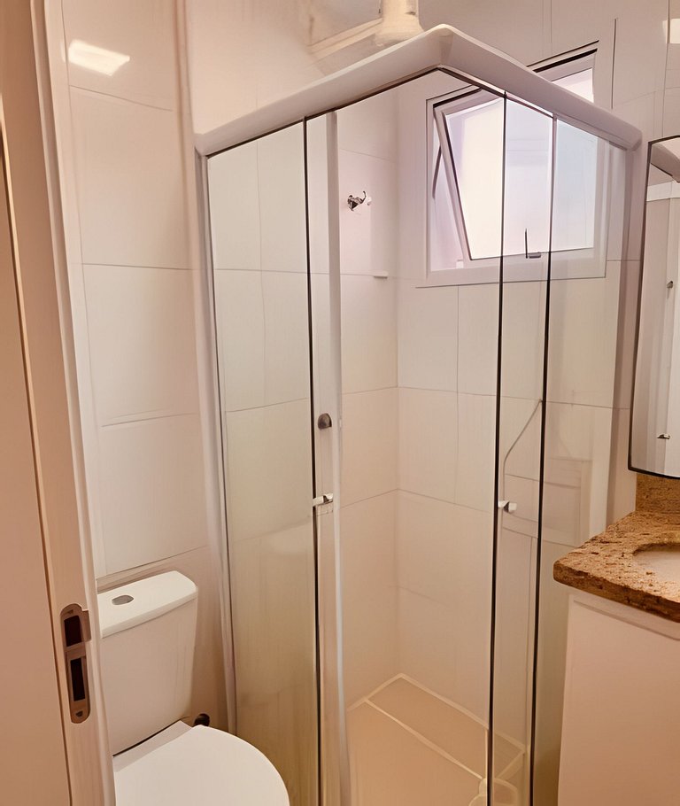 Piscina/Sauna a 250m Praia Toninhas c/ AC e Wi-Fi