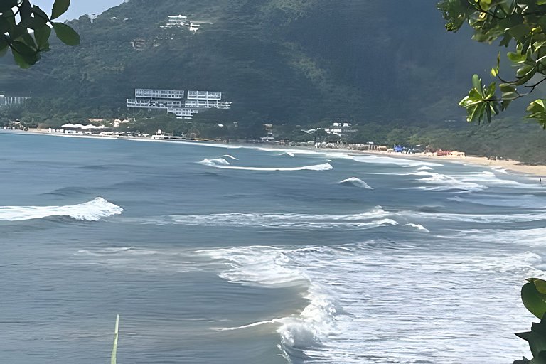 Piscina/Sauna a 250m Praia Toninhas c/ AC e Wi-Fi