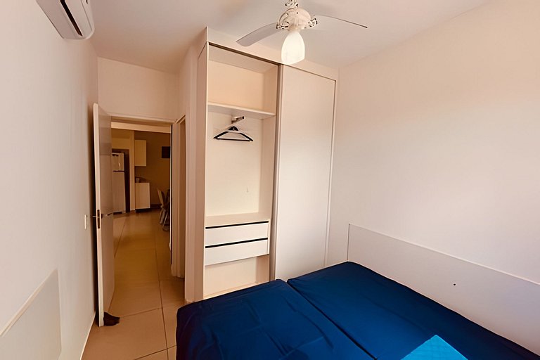 Piscina/Sauna a 250m Praia Toninhas c/ AC e Wi-Fi