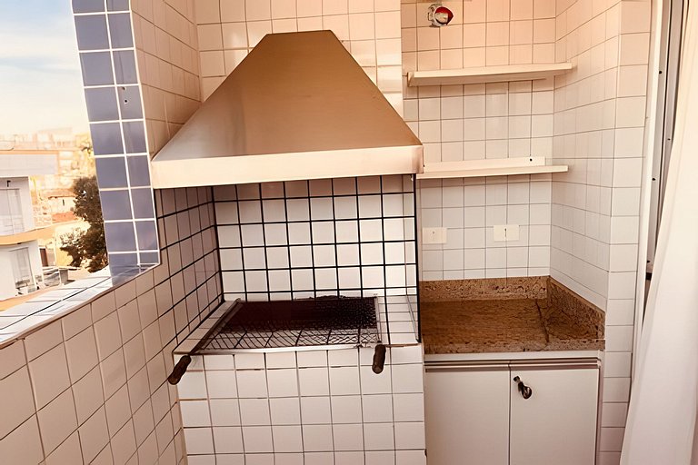 Piscina/Sauna a 250m Praia Toninhas c/ AC e Wi-Fi