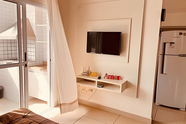 Piscina/Sauna a 250m Praia Toninhas c/ AC e Wi-Fi