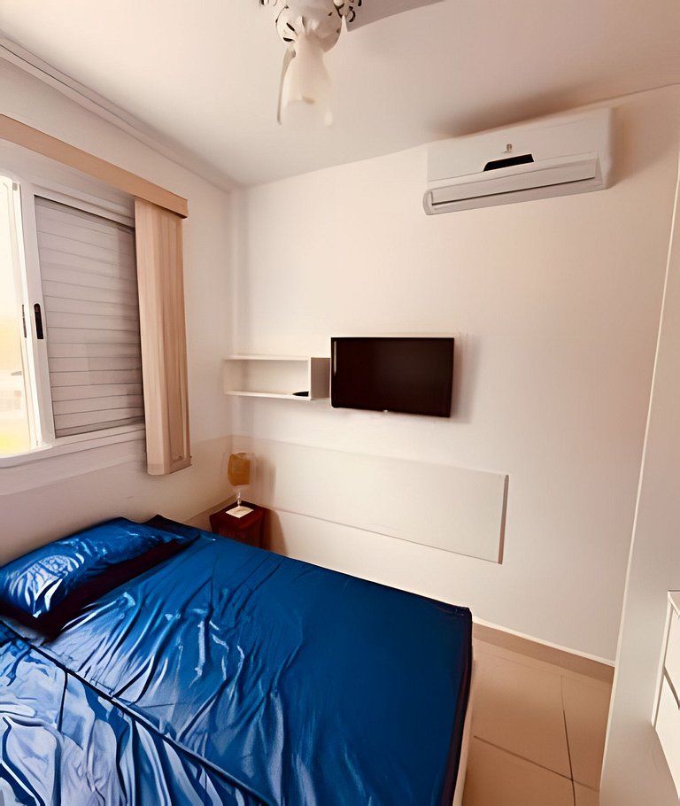 Piscina/Sauna a 250m Praia Toninhas c/ AC e Wi-Fi