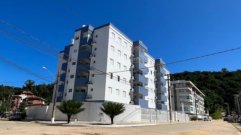 Piscina/Sauna a 250m Praia Toninhas c/ AC e Wi-Fi
