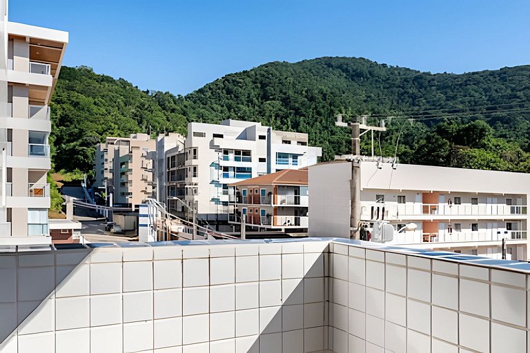 Apto para 6, a 250 metros da praia, enxoval, Wi-Fi e piscina