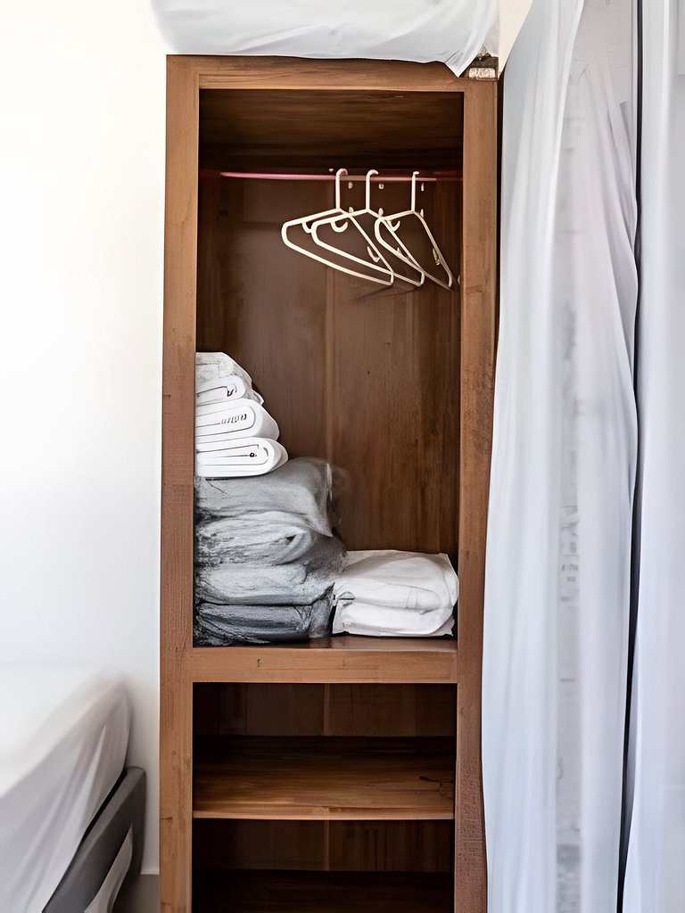 Apto para 6, a 250 metros da praia, enxoval, Wi-Fi e piscina