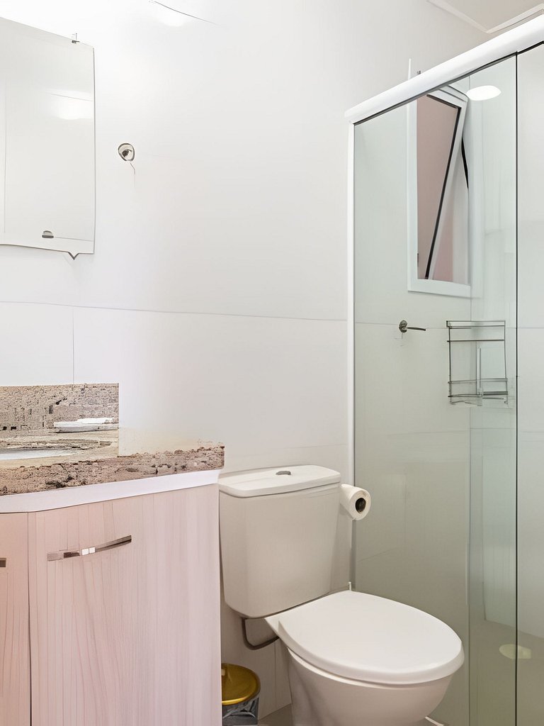 Apto para 6, a 250 metros da praia, enxoval, Wi-Fi e piscina