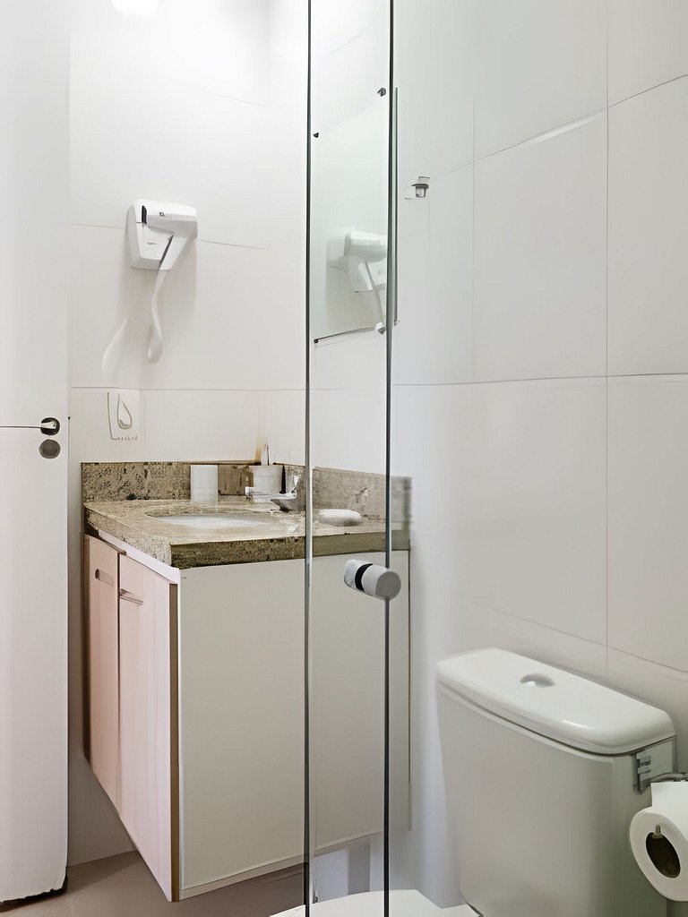 Apto para 6, a 250 metros da praia, enxoval, Wi-Fi e piscina