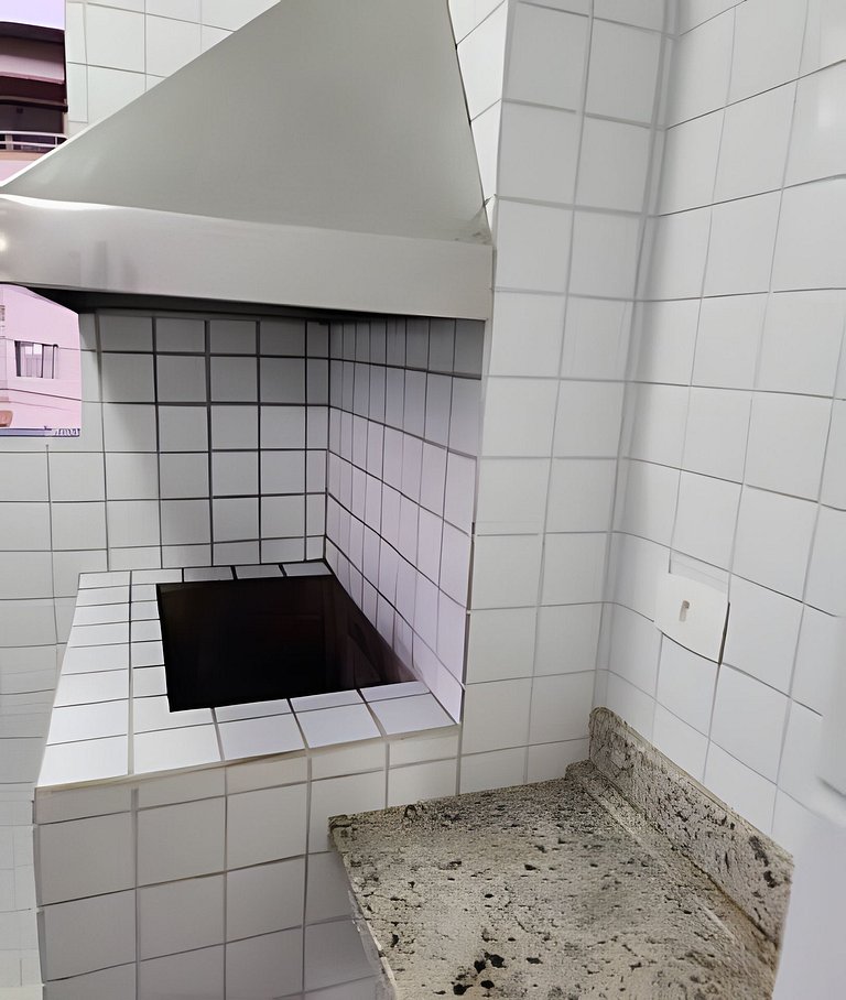 Lindo Apê com piscina, sauna, a 250 metros da praia e Wi-Fi