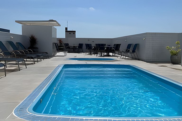Lindo Apê com piscina, sauna, a 250 metros da praia e Wi-Fi