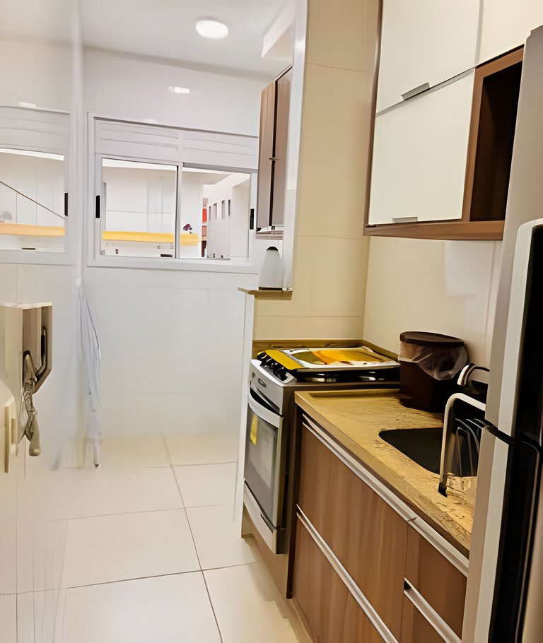 Lindo Apê com piscina, sauna, a 250 metros da praia e Wi-Fi