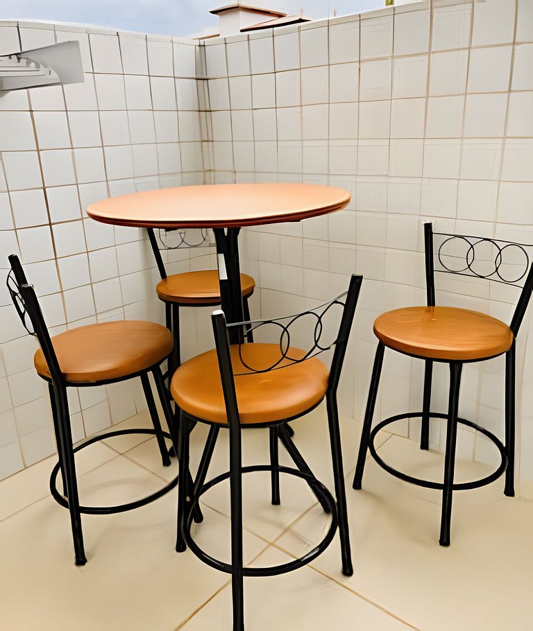 250m Praia Toninhas c/ AC, BBQ, piscina e sauna!