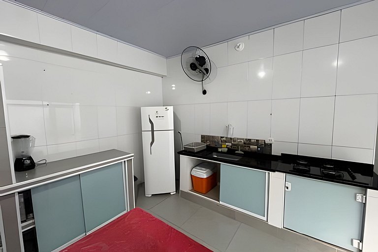 Casa 600m Enseada • AC • Churrasqueira