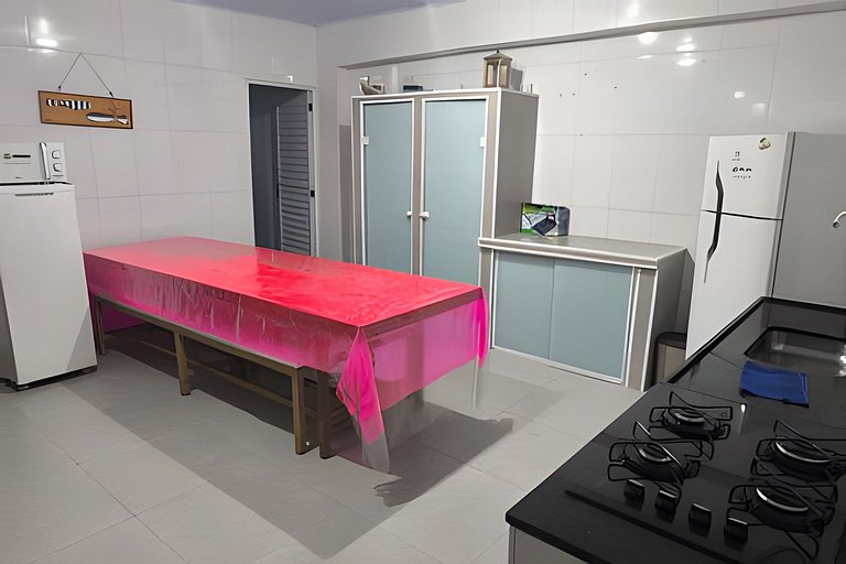 Casa 600m Enseada • AC • Churrasqueira