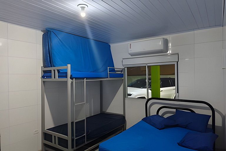 Casa 600m Enseada • AC • Churrasqueira