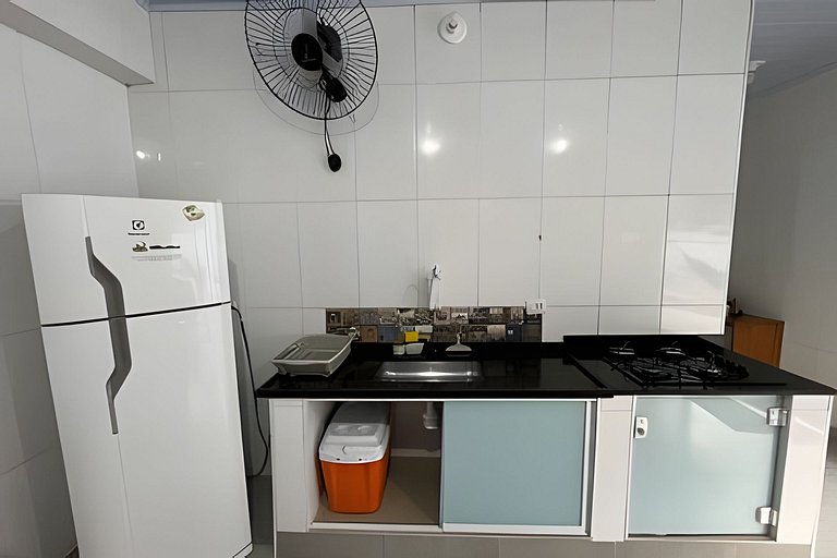 Casa 600m Enseada • AC • Churrasqueira