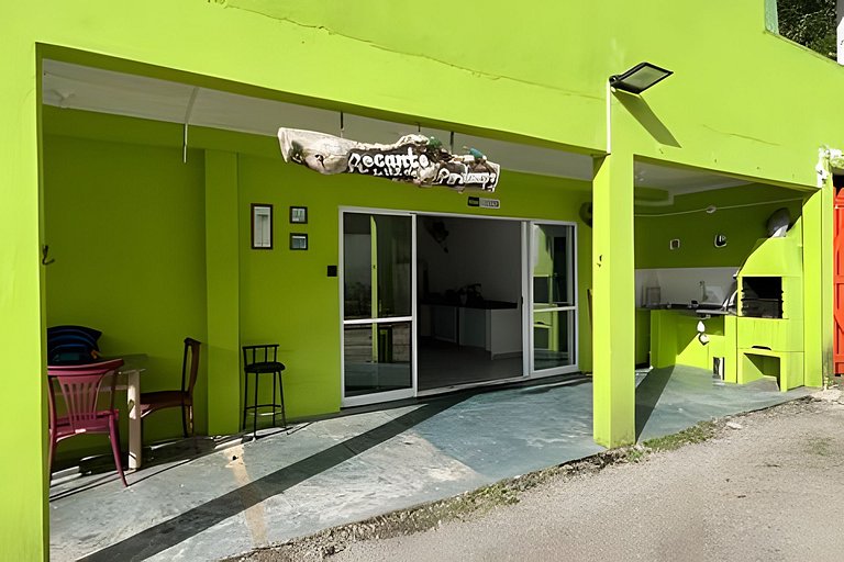 Casa 600m Enseada • AC • Churrasqueira