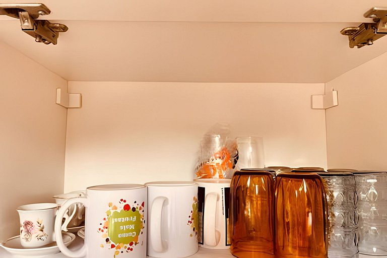 Studio 1º andar com pé na areia e perto de tudo.