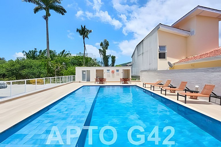 Apto alto padrão • Piscina e Sauna • 300m da Praia