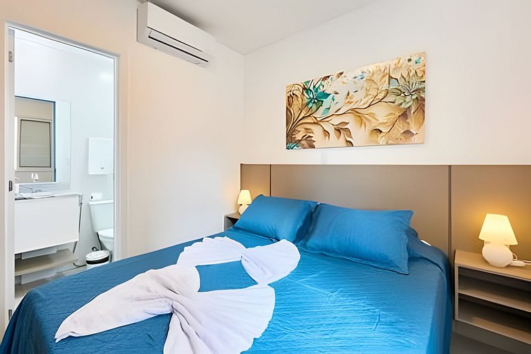 Apto alto padrão • Piscina e Sauna • 300m da Praia