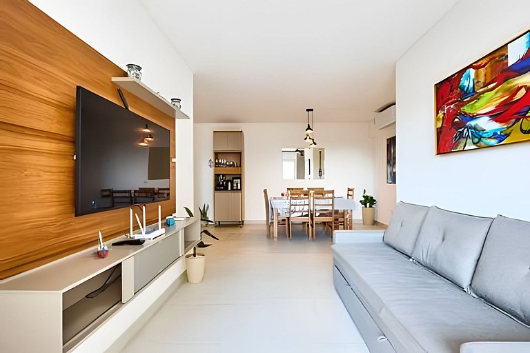 Apto alto padrão • Piscina e Sauna • 300m da Praia