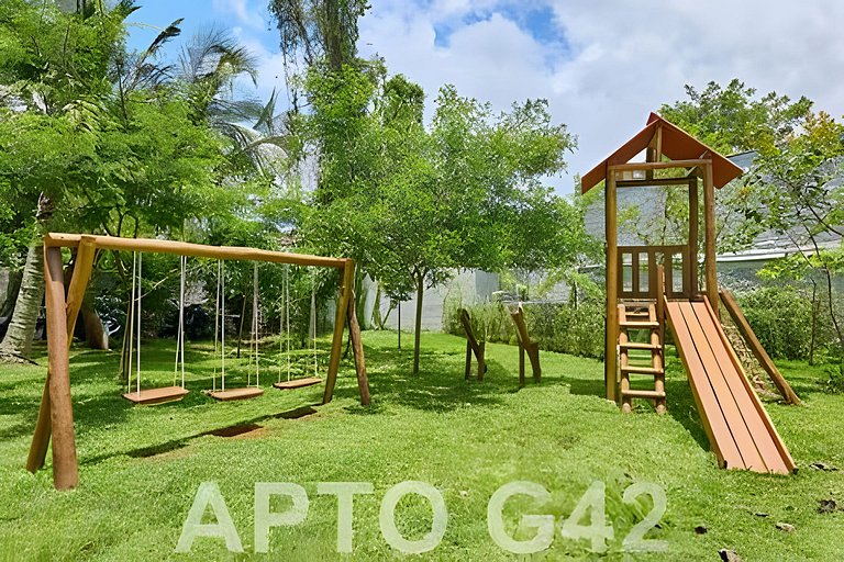 Apto alto padrão • Piscina e Sauna • 300m da Praia
