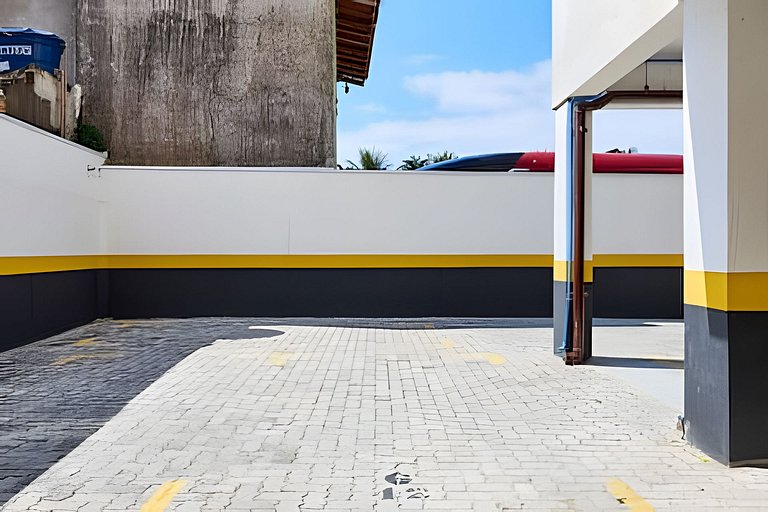 Apto alto padrão • Piscina e Sauna • 300m da Praia