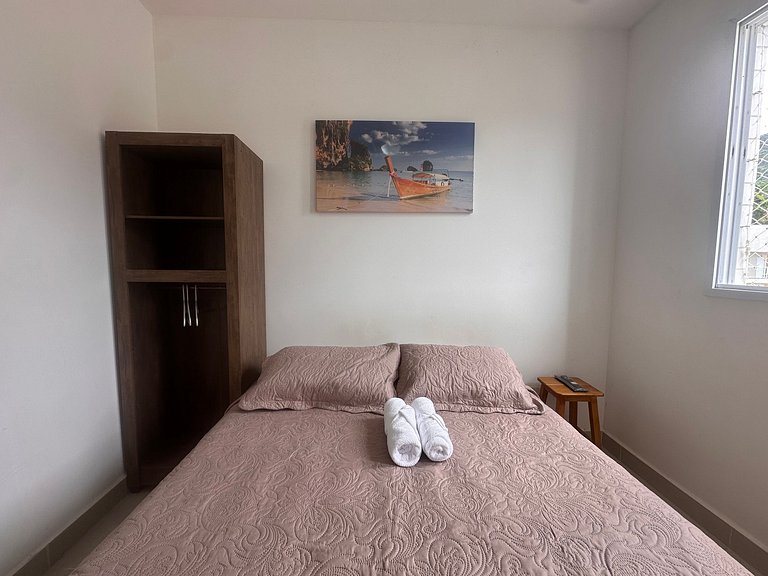 Apto para 6, a 250 metros da praia, enxoval, Wi-Fi e piscina