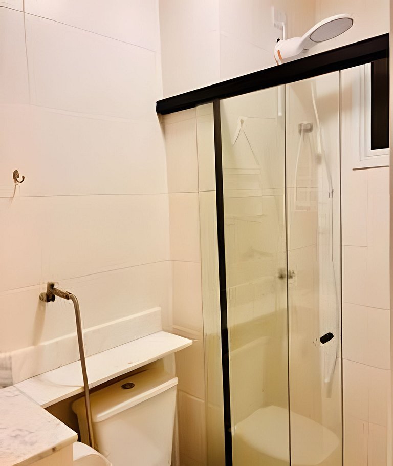 Lindo Apê a 300m Praia, com piscina e sauna