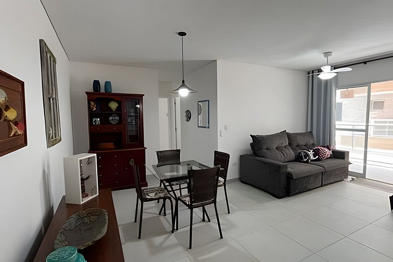 Lindo Apê a 300m Praia, com piscina e sauna