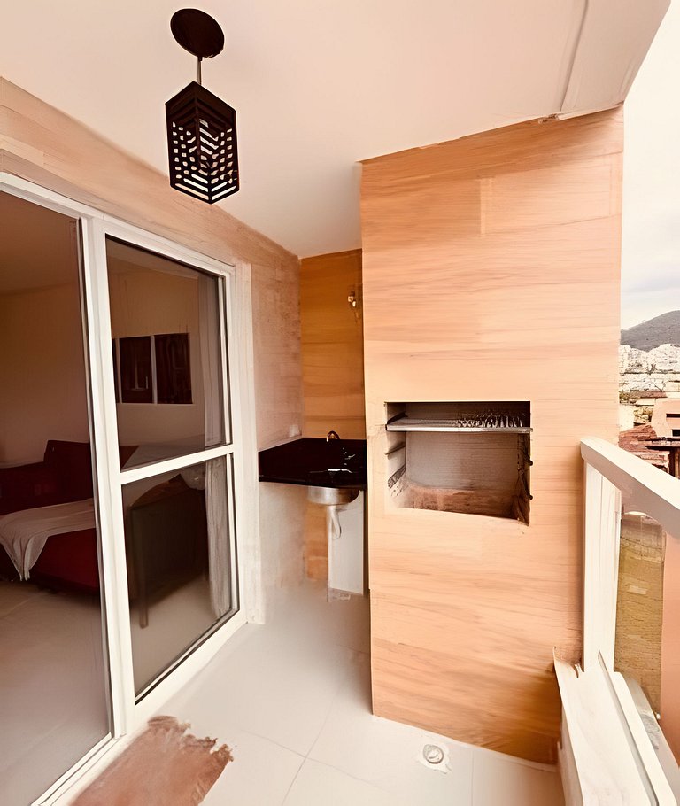 Apê novo, com AC e vista incrível, 300m da praia