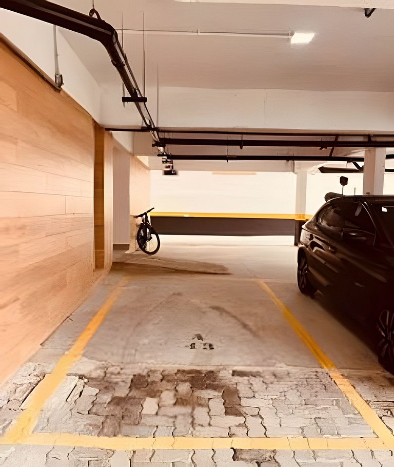 Apê novo, com AC e vista incrível, 300m da praia