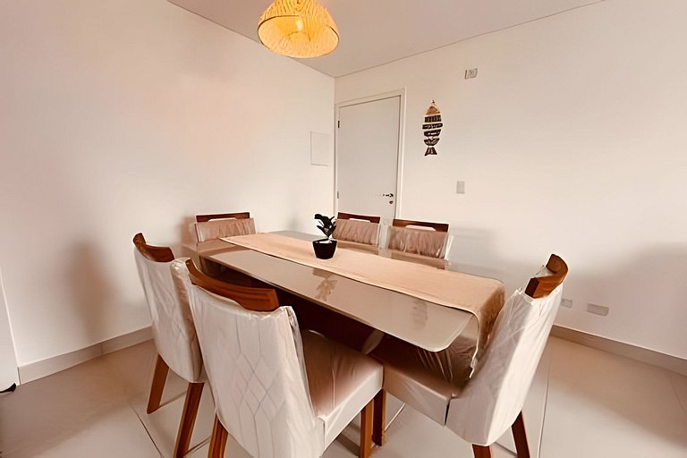 Apê novo c/ AC, churrasqueira, piscina e sauna!