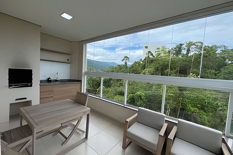 Apê novo c/ AC, churrasqueira, piscina e academia