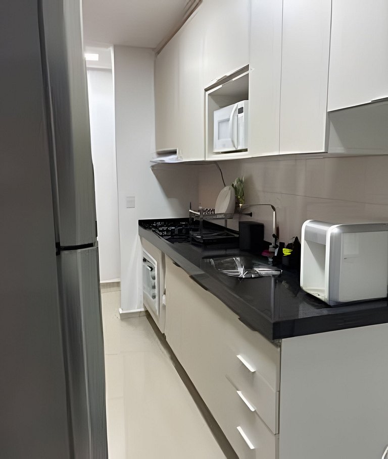 Apê novo c/ AC, churrasqueira, piscina e academia